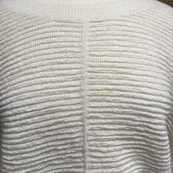 Michael Kors Cream Ottoman Dolman Sleeve Crop Crewneck Sweater Size Medium Peti - Picture 3 of 8